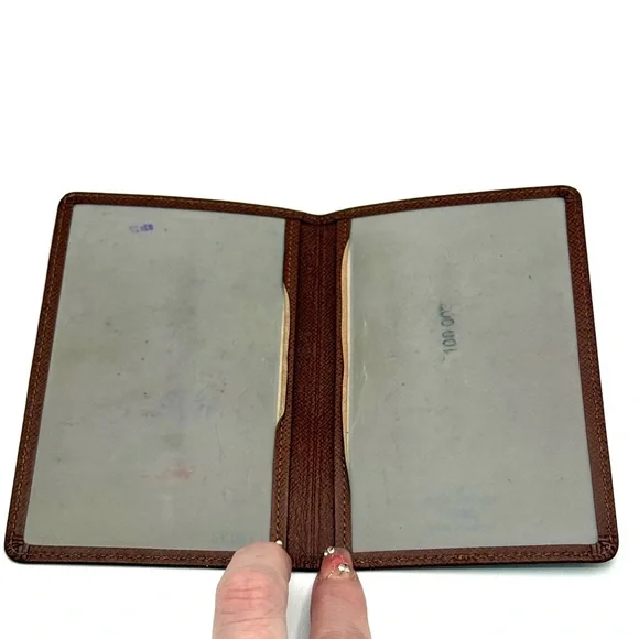 Vintage Louis Vuitton Taiga Passport Cover ✔️Authentic! Brown Early 90’s - Picture 9 of 13